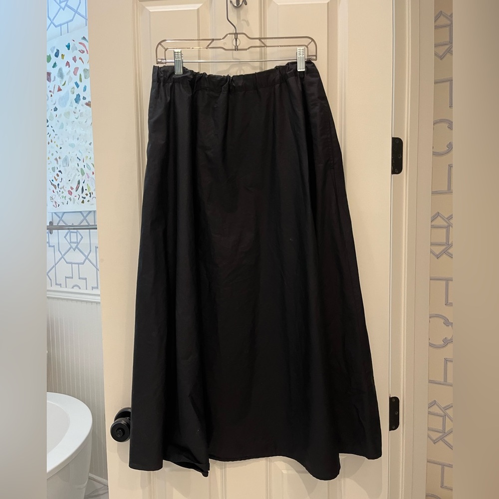Eileen Fisher size medium black skirt long
